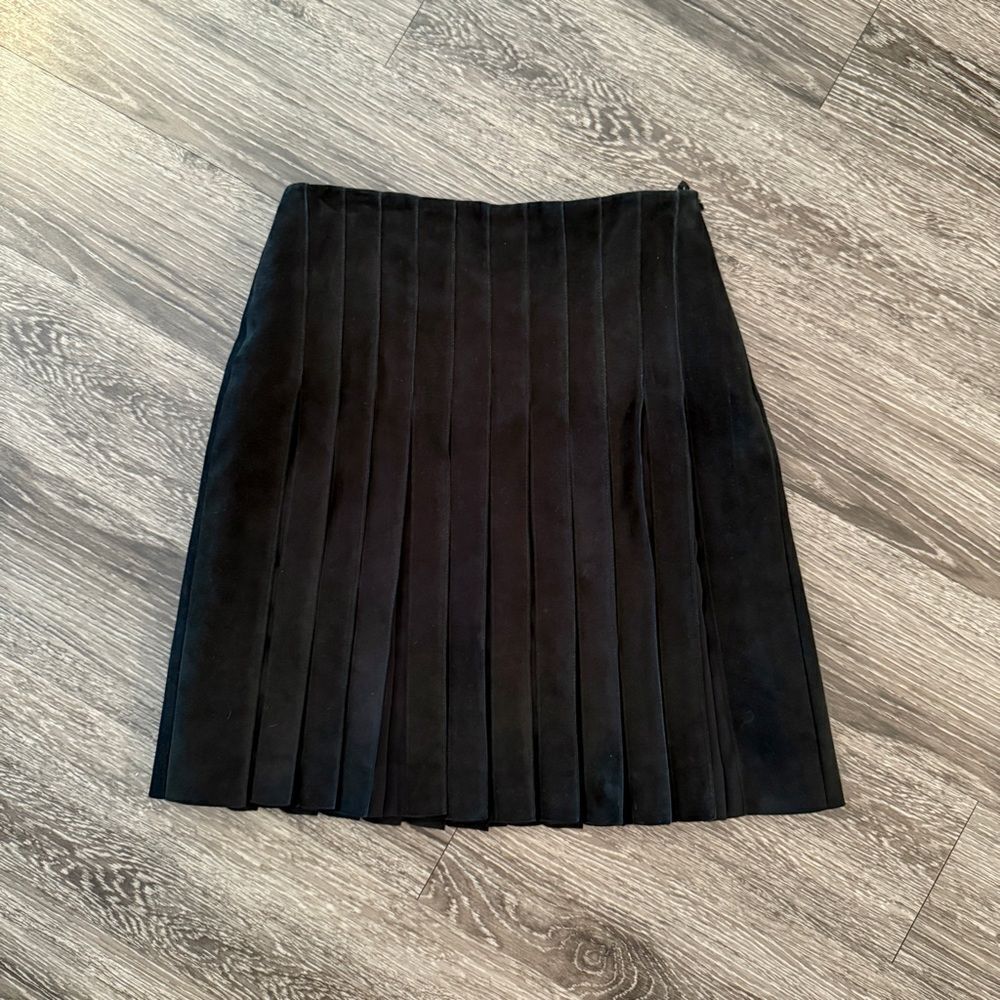 Akris Punto Accordian Pleat Lamb Leather Skirt